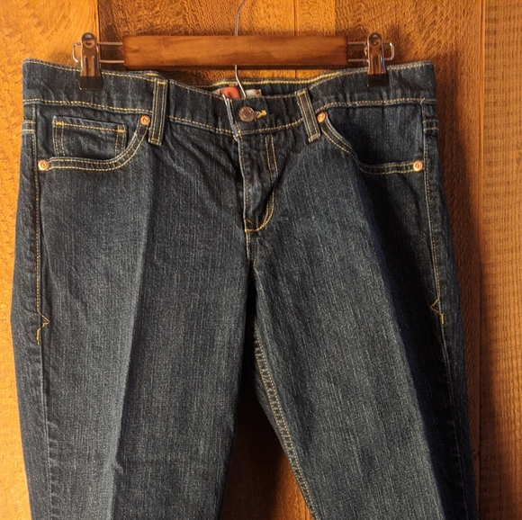 Old Navy Ultra Low Waist Capri's - Picture 1 of 9